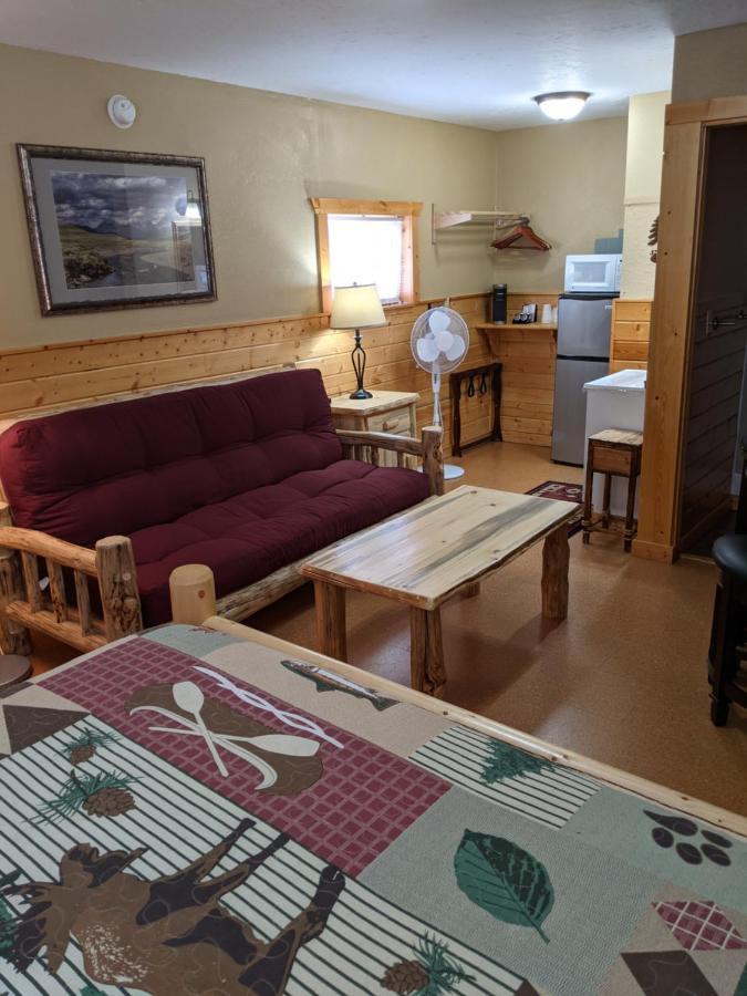 ווסט ילוסטון 9 Bar W Cabins מראה חיצוני תמונה